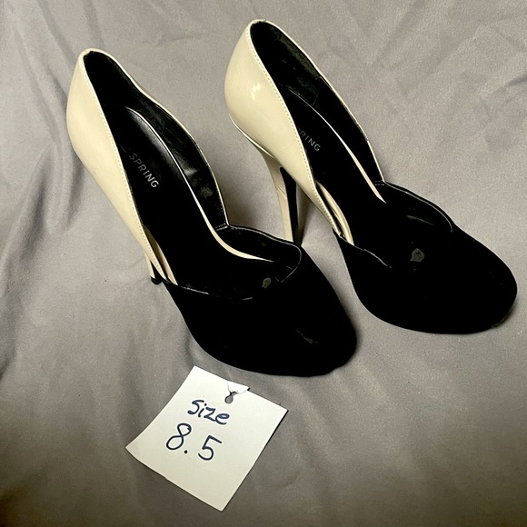 Call It Spring Pumps - Picture 2 of 3